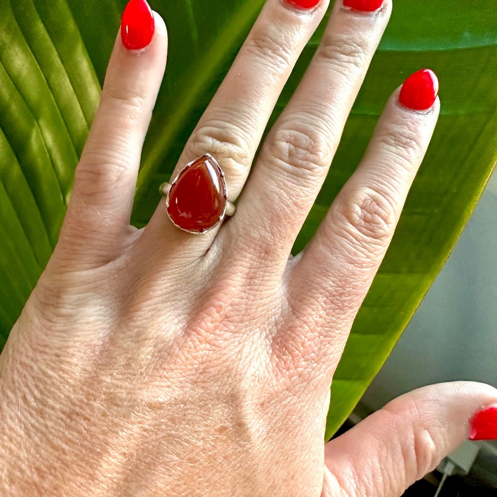 925 Sterling Silver Carnelian Teardrop Shaped Ring